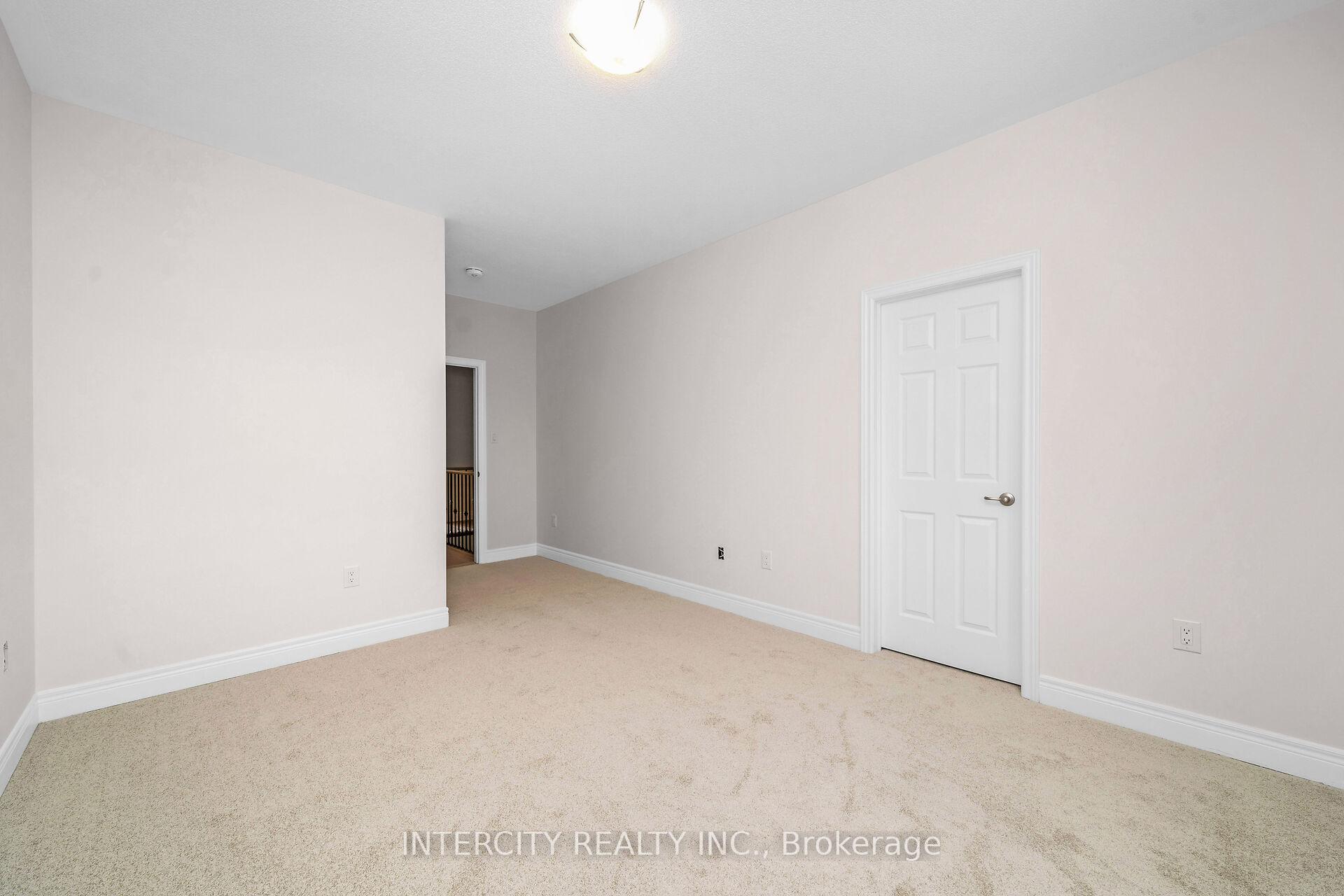 Photo 31 of 39 Keyworth Crescent, Brampton, Sandringham-Wellington North — HOMEH