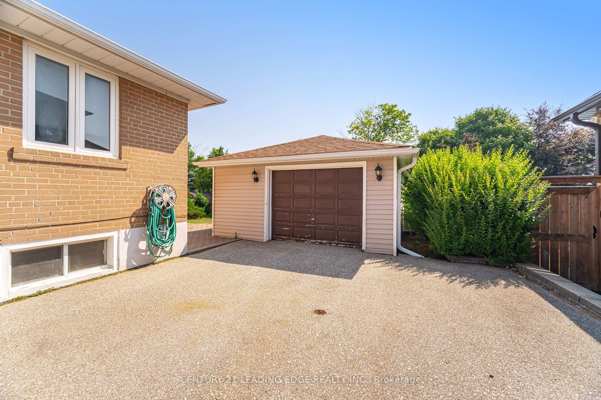 Photo 3 of 59 Chinook Drive, King, Nobleton — HOMEH