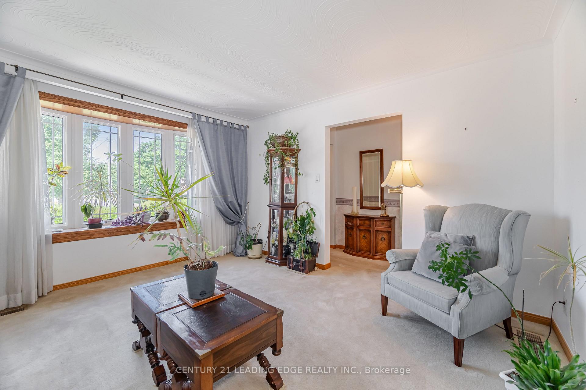 Photo 5 of 59 Chinook Drive, King, Nobleton — HOMEH