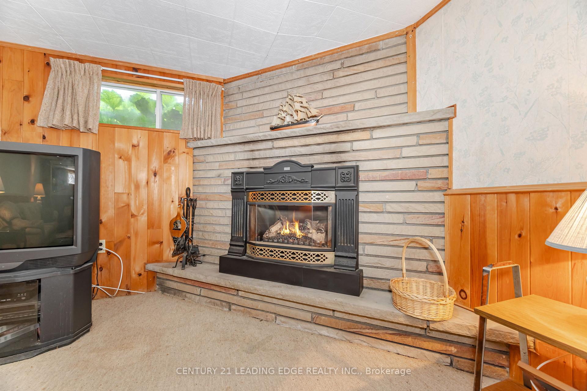 Photo 32 of 59 Chinook Drive, King, Nobleton — HOMEH