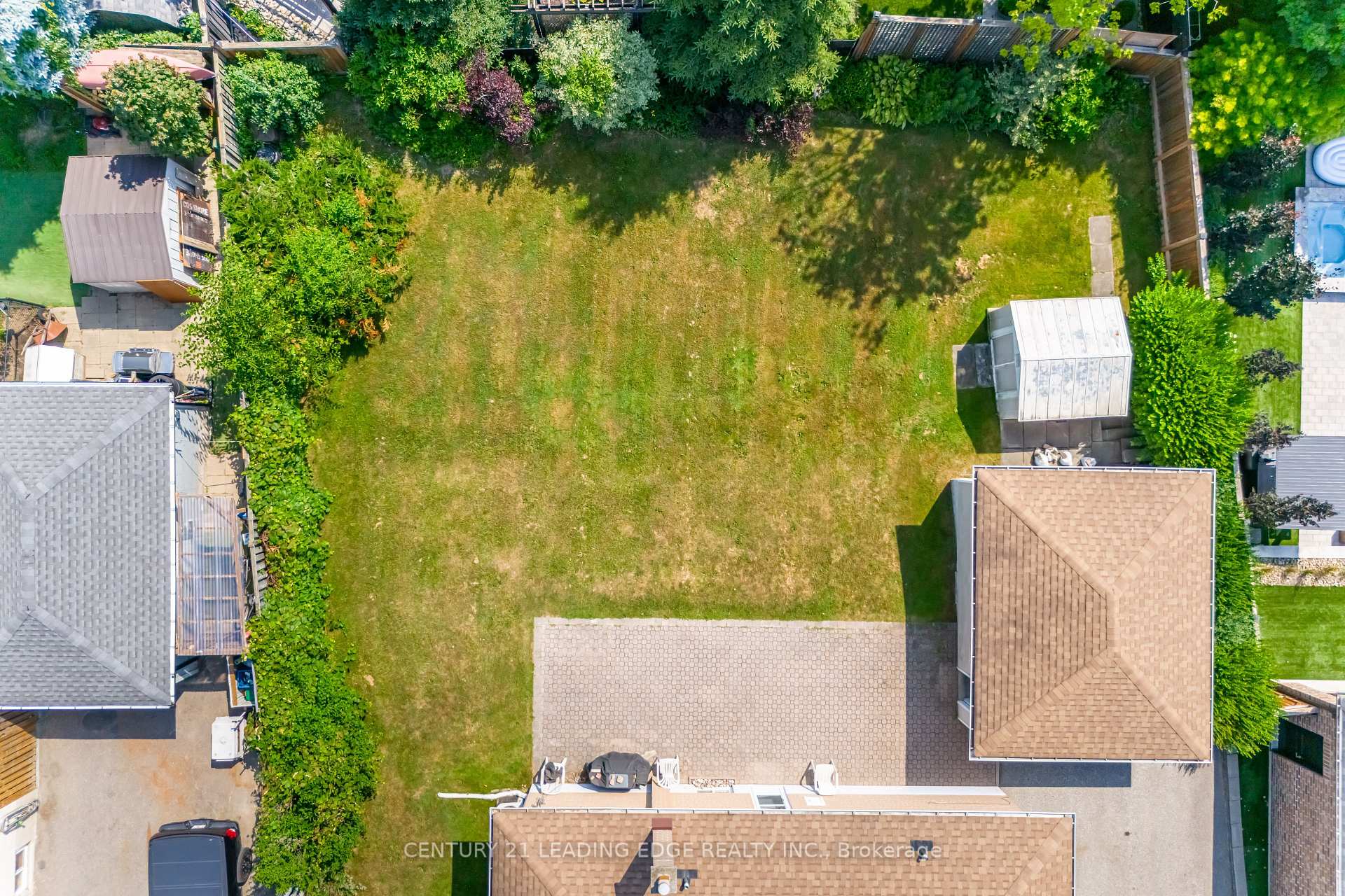 Photo 43 of 59 Chinook Drive, King, Nobleton — HOMEH