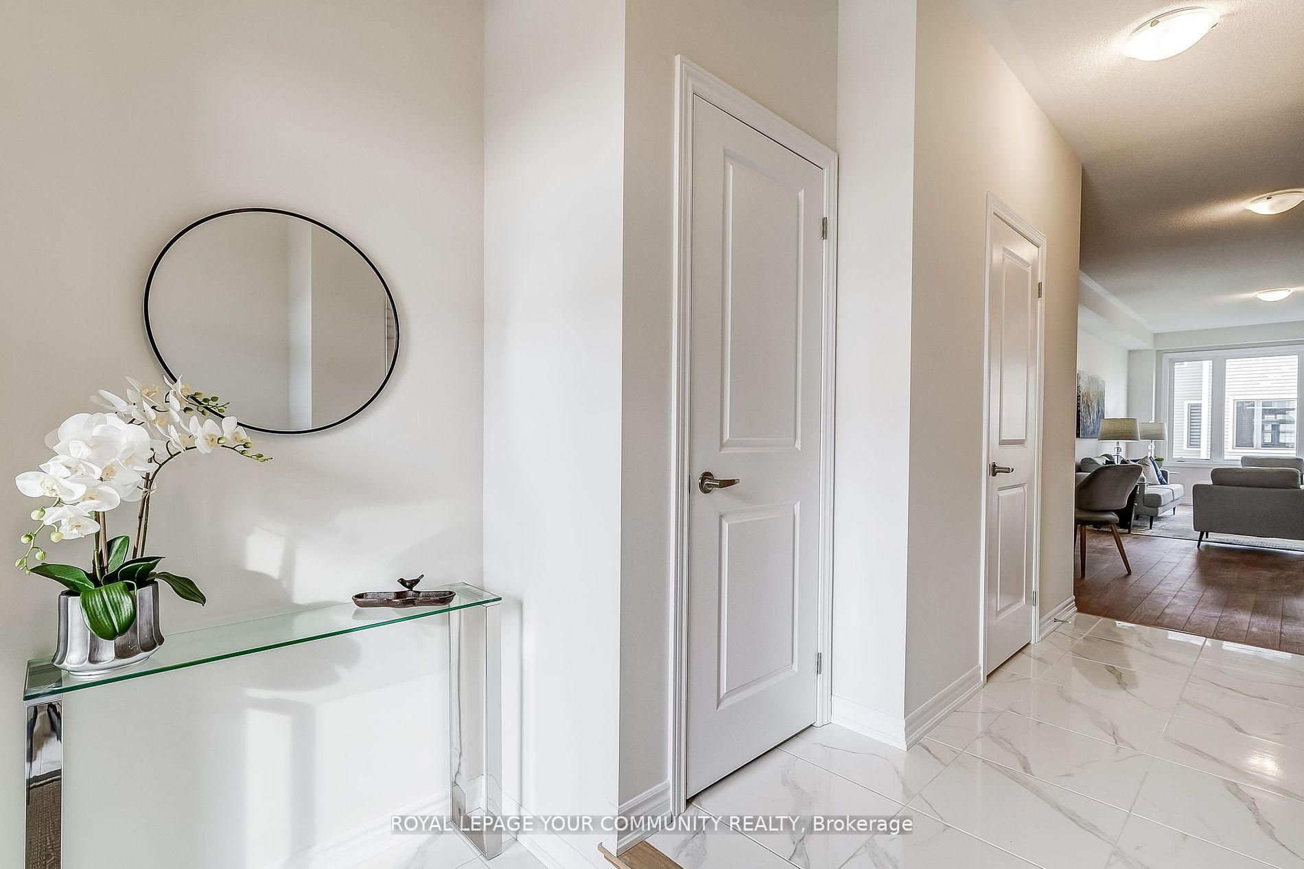 Photo 2 of 8 Rochester Drive, Barrie, Rural Barrie Southeast — HOMEH
