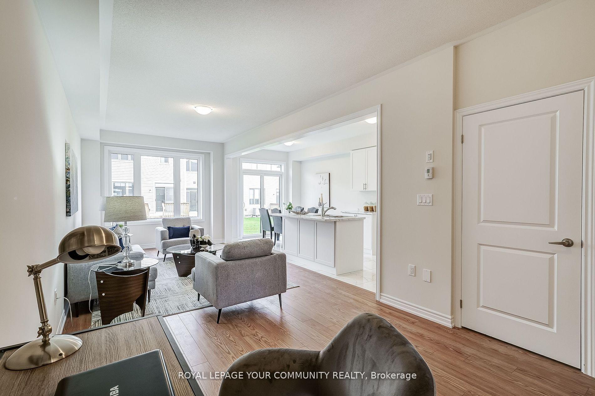 Photo 5 of 8 Rochester Drive, Barrie, Rural Barrie Southeast — HOMEH