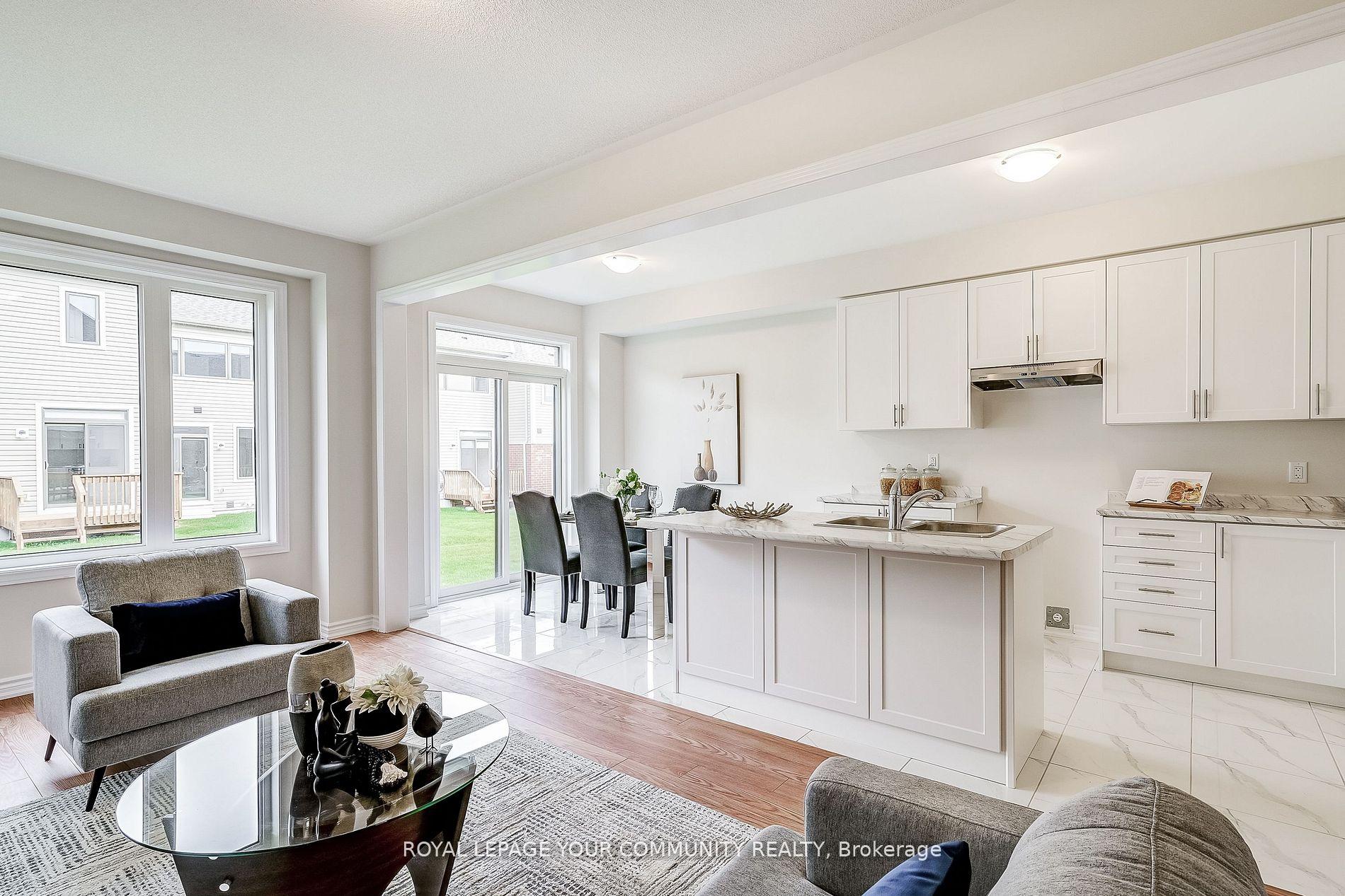 Photo 10 of 8 Rochester Drive, Barrie, Rural Barrie Southeast — HOMEH