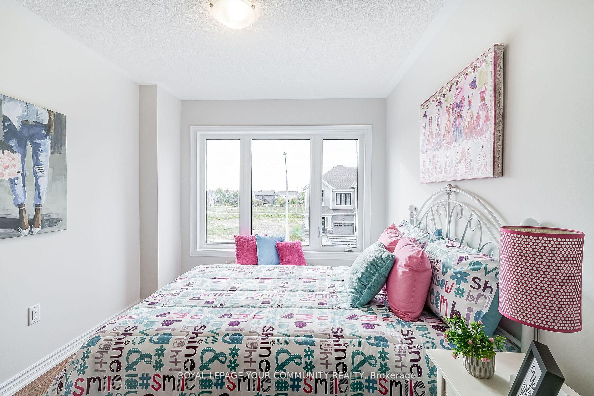 Photo 33 of 8 Rochester Drive, Barrie, Rural Barrie Southeast — HOMEH