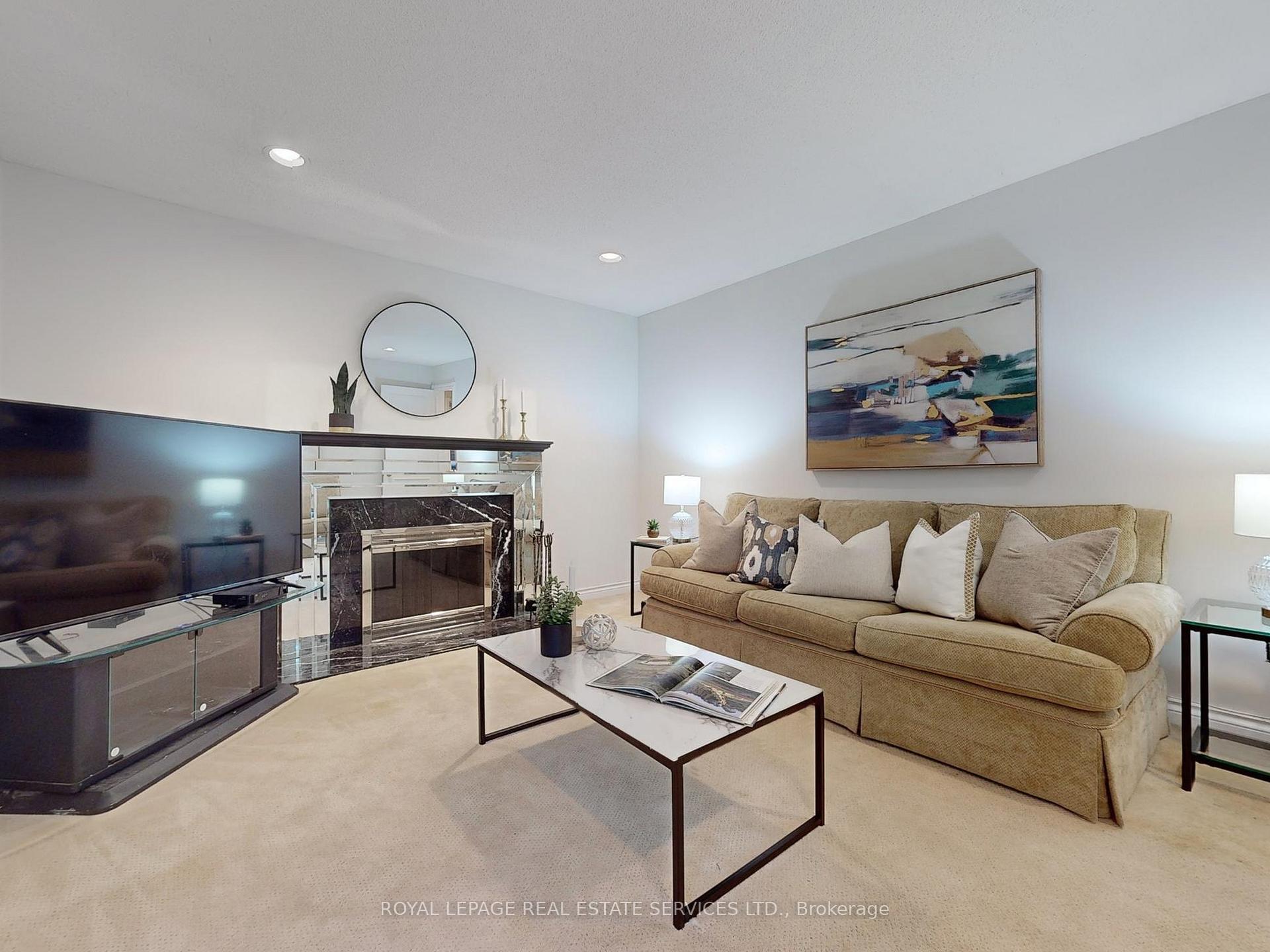 Photo 2 of 58 Green Acres Road, Vaughan, Uplands — HOMEH