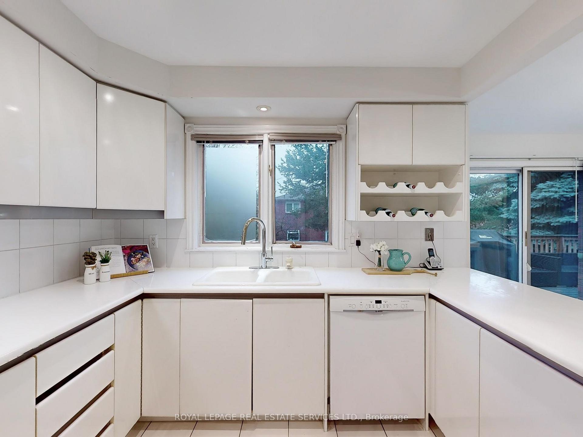 Photo 7 of 58 Green Acres Road, Vaughan, Uplands — HOMEH
