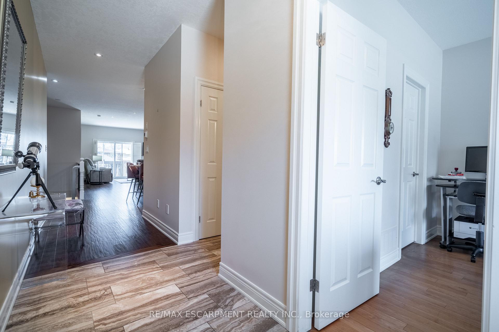 Photo 8 of Unit 10, 10 Greenbrook Drive, Hamilton, Greenford — HOMEH