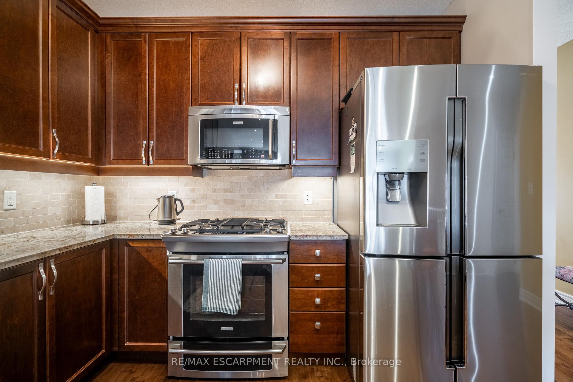 Photo 15 of Unit 10, 10 Greenbrook Drive, Hamilton, Greenford — HOMEH