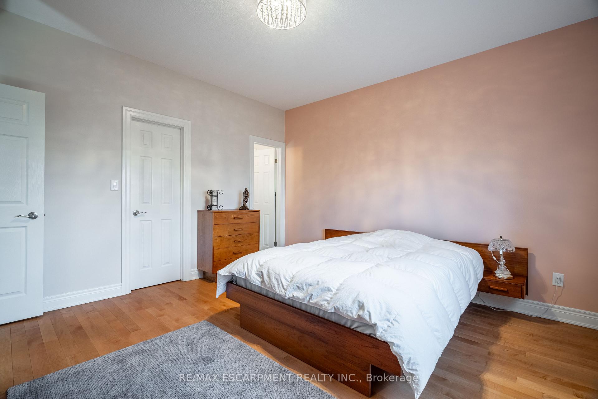 Photo 21 of Unit 10, 10 Greenbrook Drive, Hamilton, Greenford — HOMEH