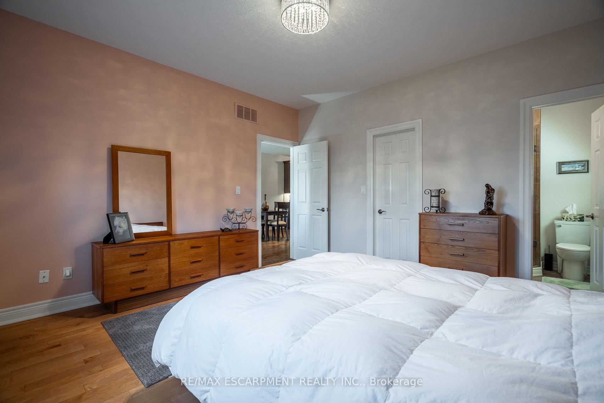 Photo 24 of Unit 10, 10 Greenbrook Drive, Hamilton, Greenford — HOMEH