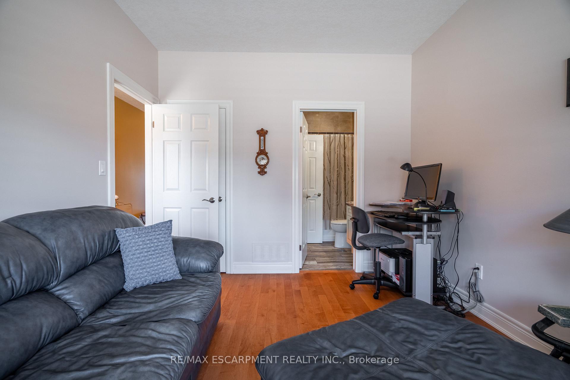 Photo 17 of Unit 10, 10 Greenbrook Drive, Hamilton, Greenford — HOMEH