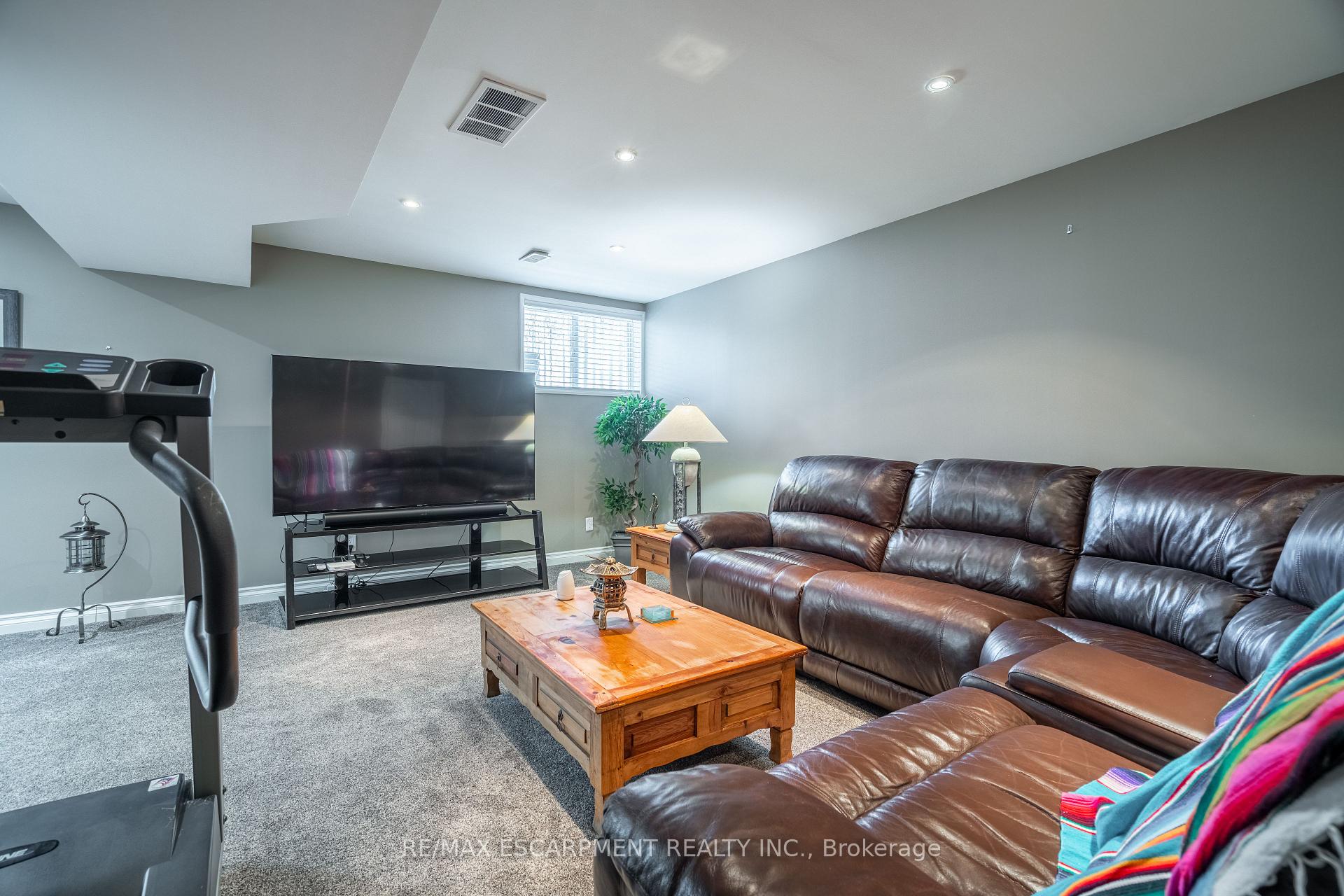 Photo 10 of Unit 10, 10 Greenbrook Drive, Hamilton, Greenford — HOMEH