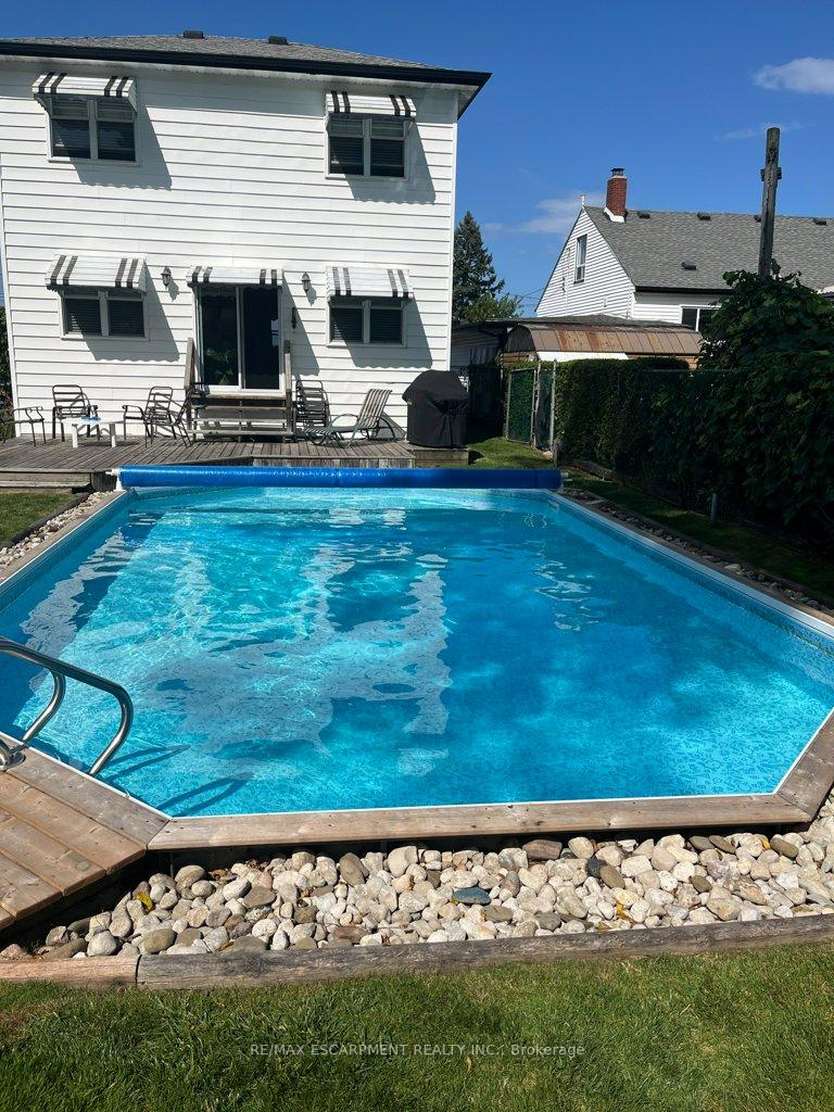 Photo 2 of 1 Tupper Boulevard, Grimsby, Grimsby Beach — HOMEH