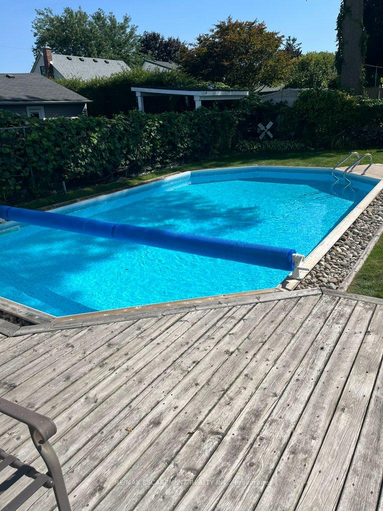 Photo 3 of 1 Tupper Boulevard, Grimsby, Grimsby Beach — HOMEH