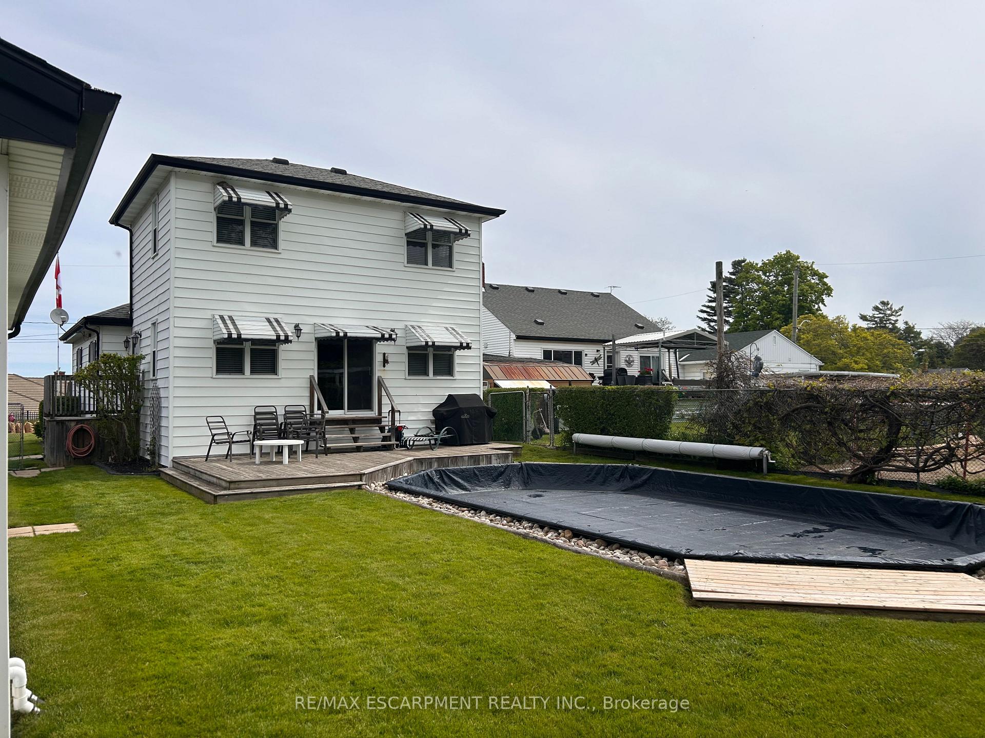Photo 4 of 1 Tupper Boulevard, Grimsby, Grimsby Beach — HOMEH