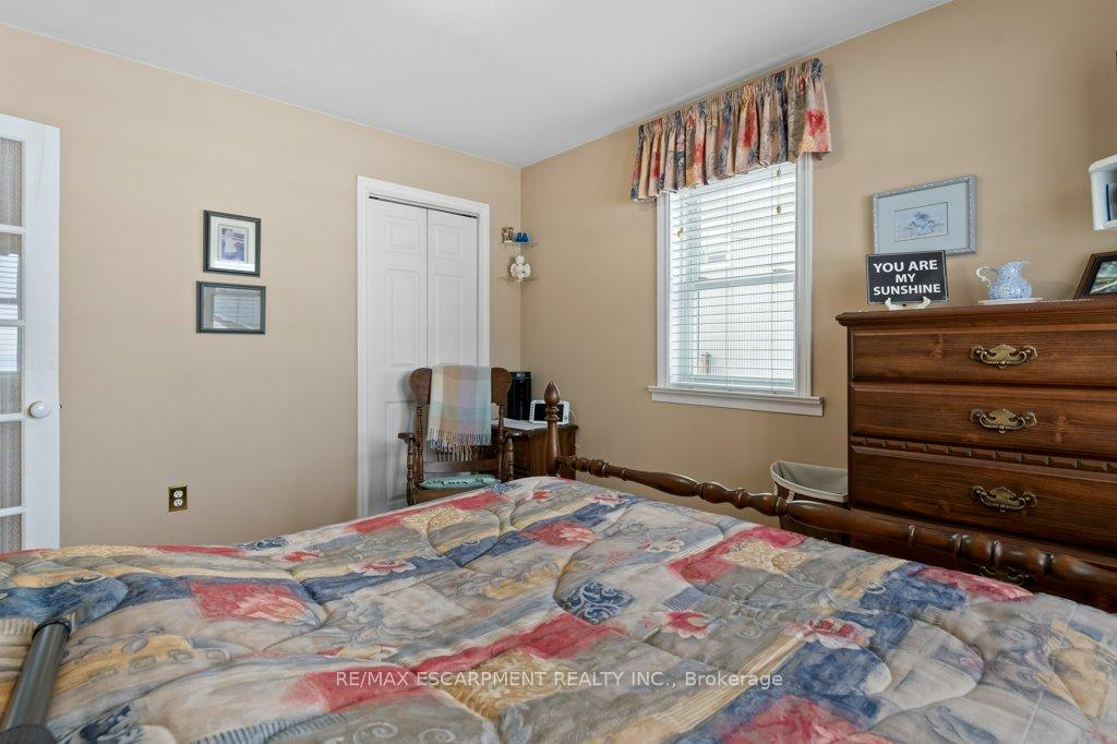 Photo 14 of 1 Tupper Boulevard, Grimsby, Grimsby Beach — HOMEH