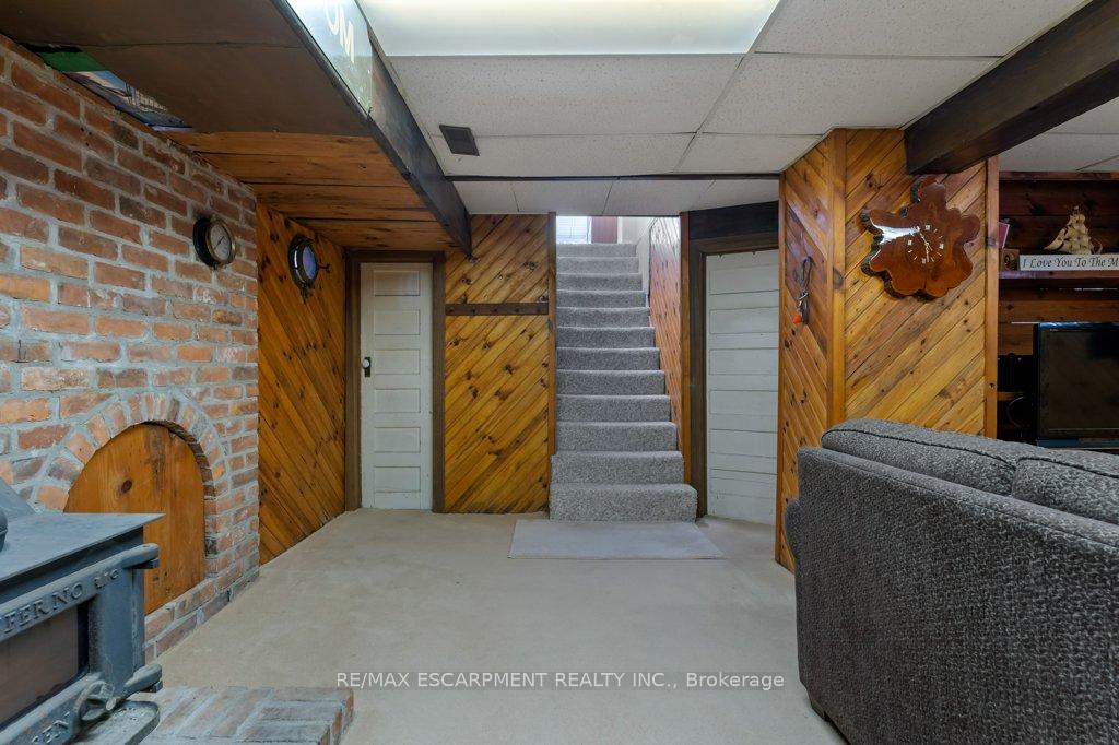 Photo 30 of 1 Tupper Boulevard, Grimsby, Grimsby Beach — HOMEH