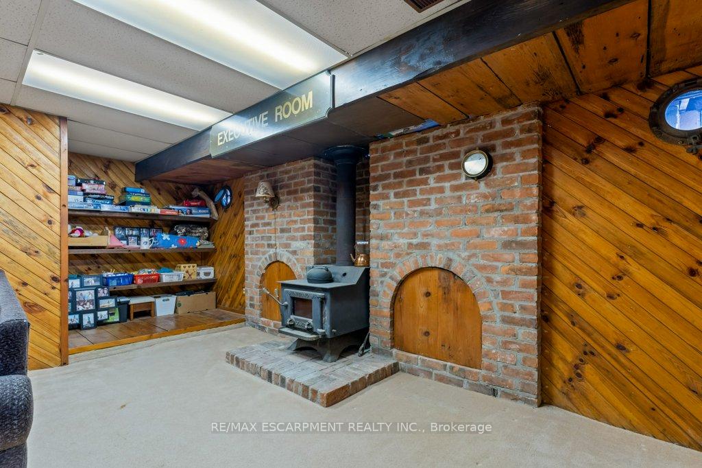 Photo 31 of 1 Tupper Boulevard, Grimsby, Grimsby Beach — HOMEH