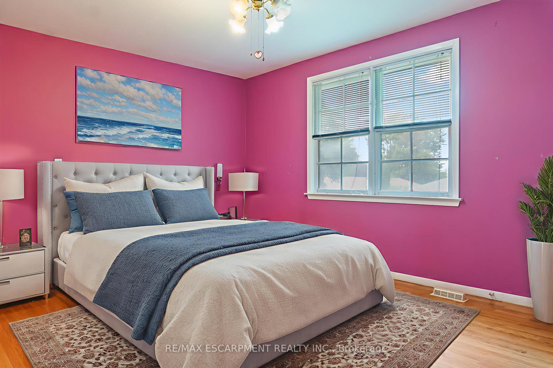 Photo 31 of 1 Dunbarton Crescent, Brampton, Southgate — HOMEH