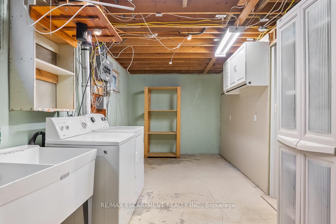 Photo 35 of 1 Dunbarton Crescent, Brampton, Southgate — HOMEH
