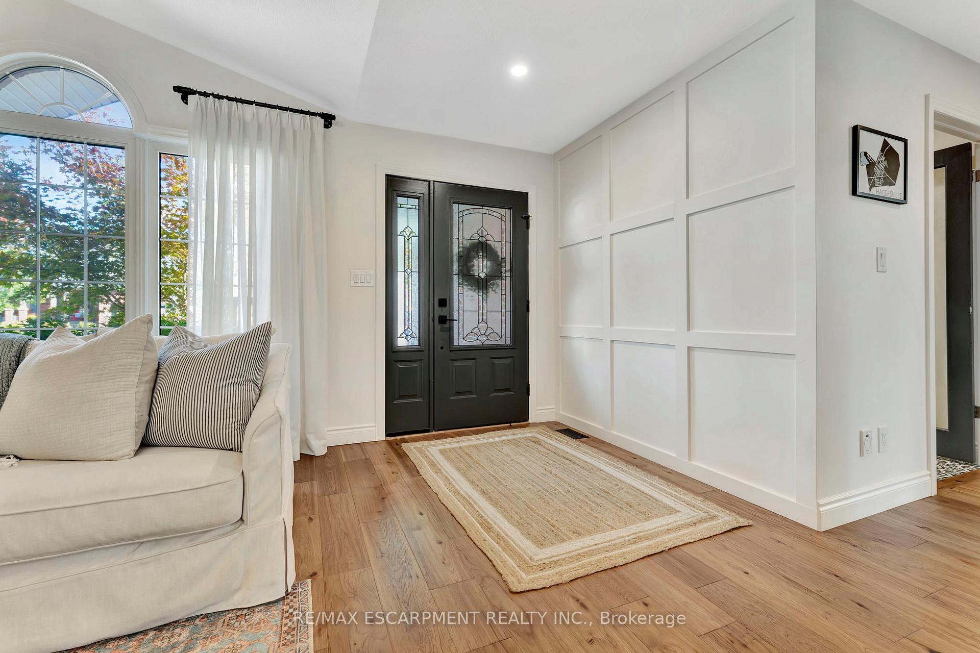 Photo 2 of 54 David Street, Haldimand — HOMEH