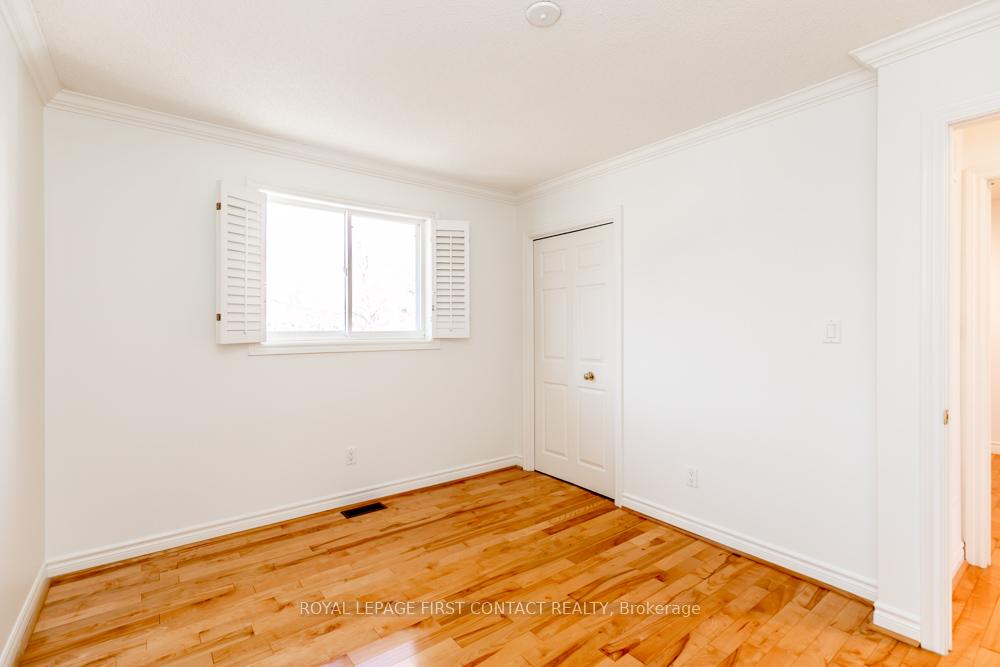 Photo 25 of 44 Kempenfelt Drive, Barrie, North Shore — HOMEH