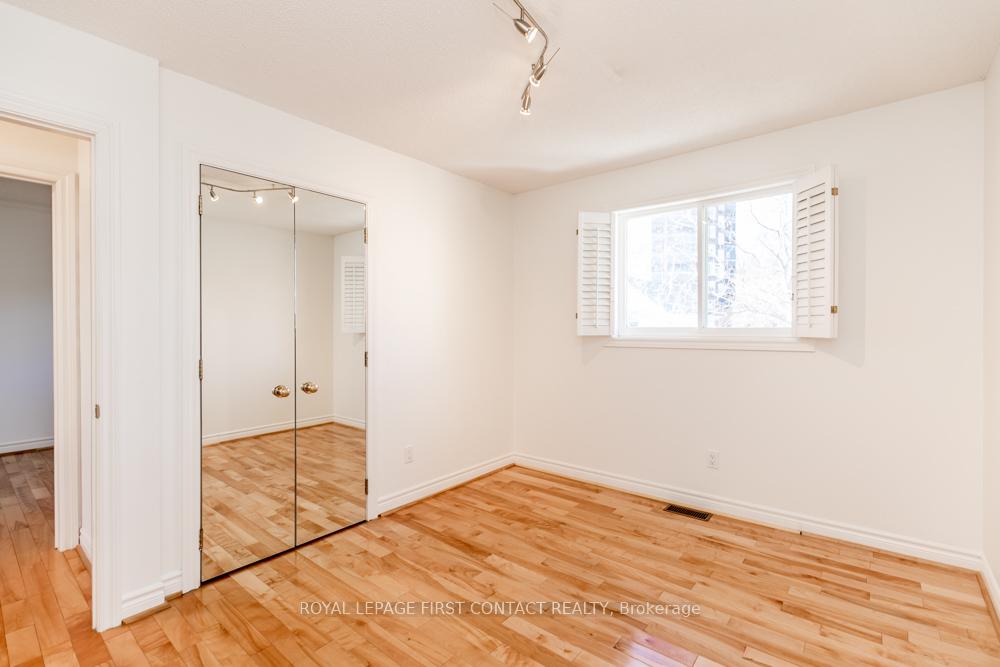 Photo 27 of 44 Kempenfelt Drive, Barrie, North Shore — HOMEH