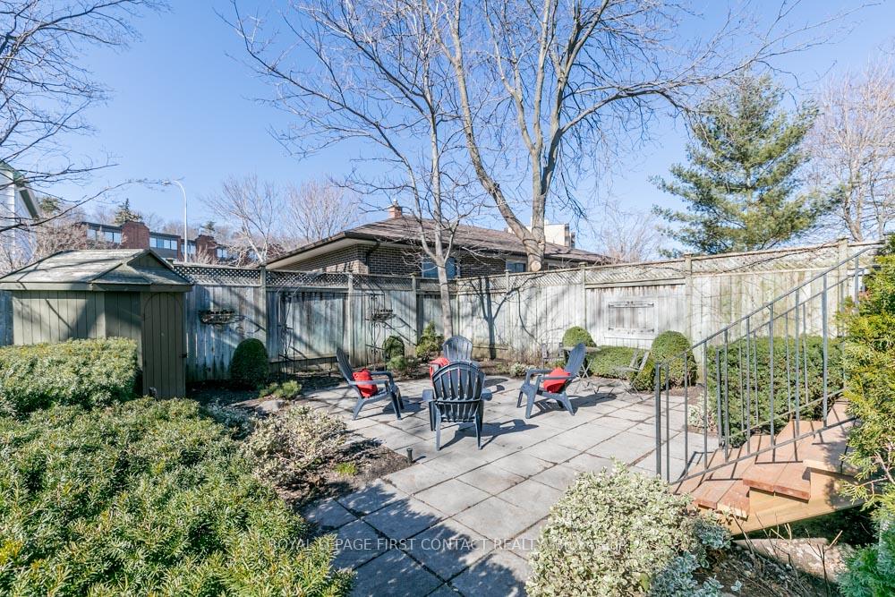 Photo 41 of 44 Kempenfelt Drive, Barrie, North Shore — HOMEH
