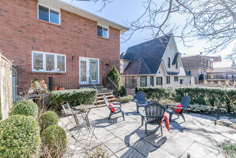 Photo 45 of 44 Kempenfelt Drive, Barrie, North Shore — HOMEH