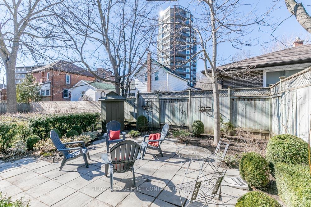 Photo 46 of 44 Kempenfelt Drive, Barrie, North Shore — HOMEH