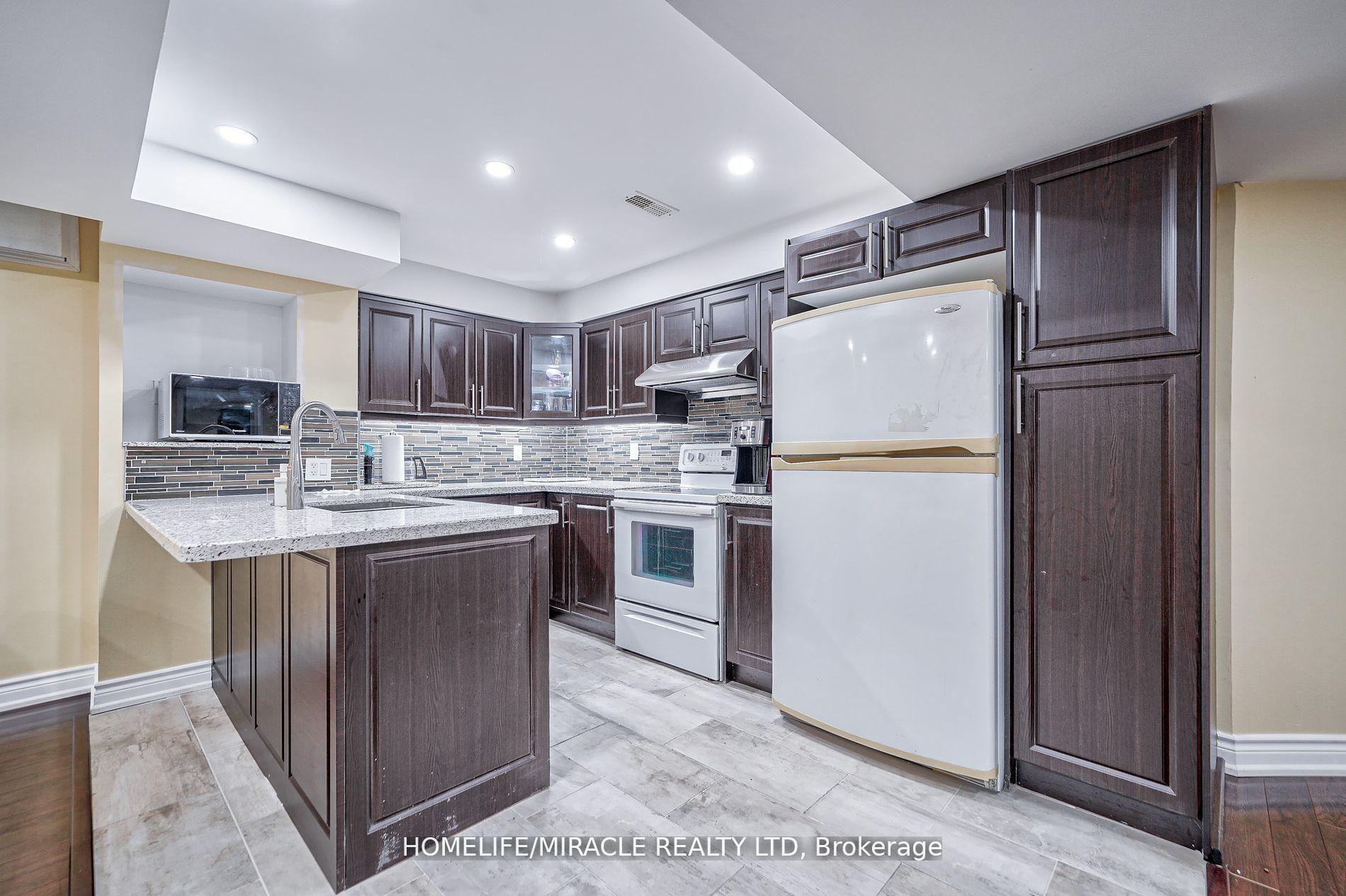 Photo 25 of 679 Ormond Drive, Oshawa, Samac — HOMEH
