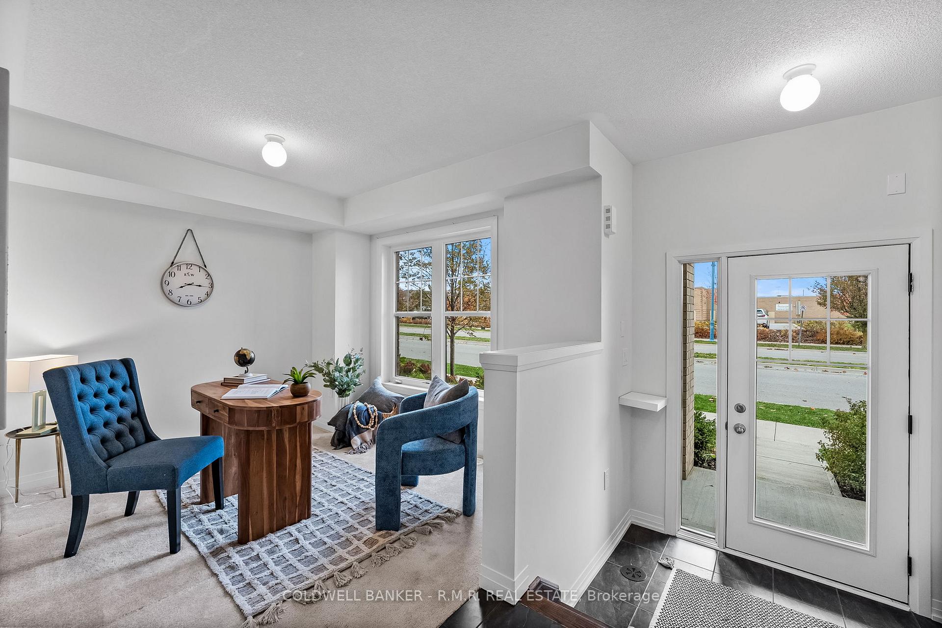 Photo 5 of 21 Prince William Boulevard, Clarington, Bowmanville — HOMEH