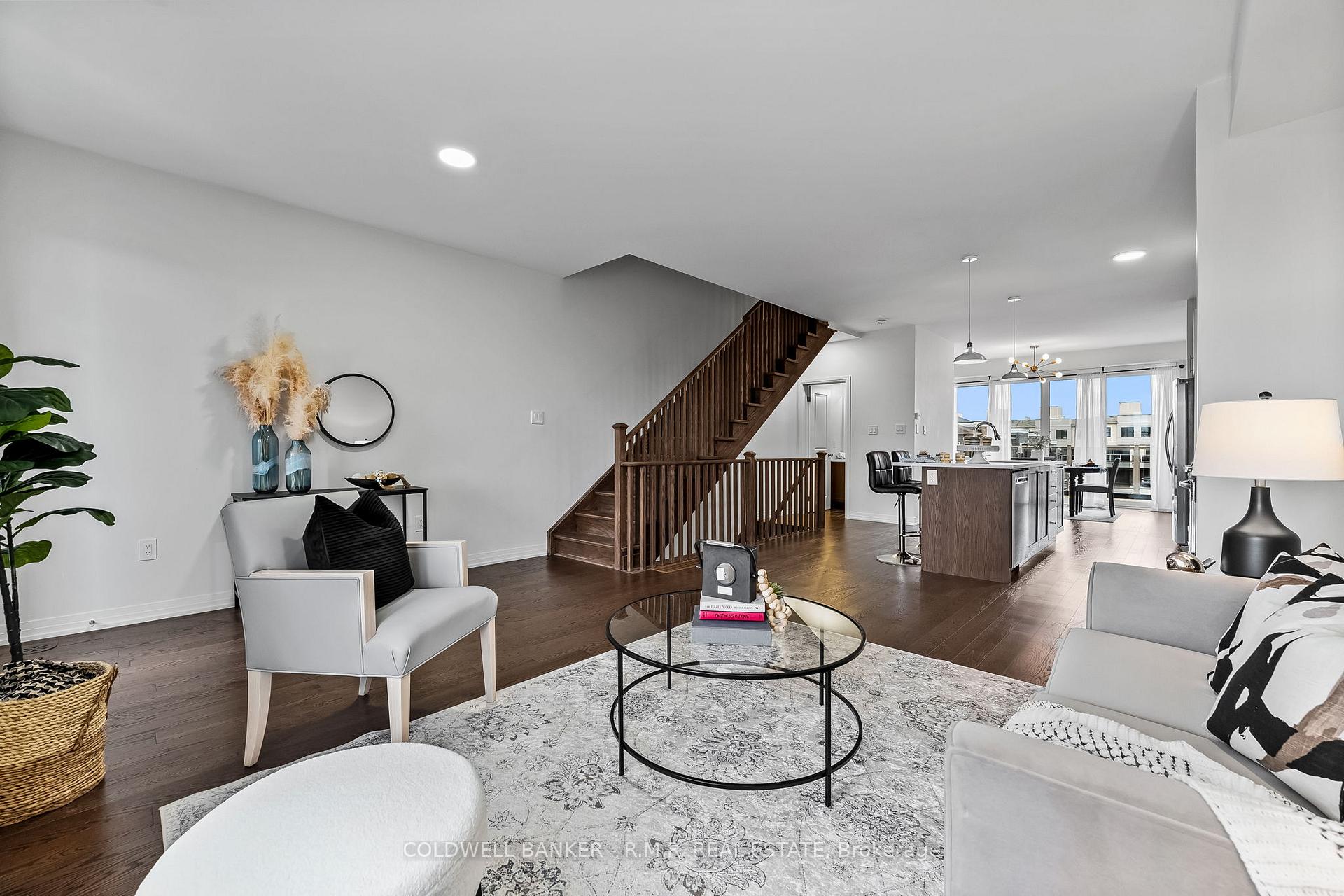 Photo 15 of 21 Prince William Boulevard, Clarington, Bowmanville — HOMEH
