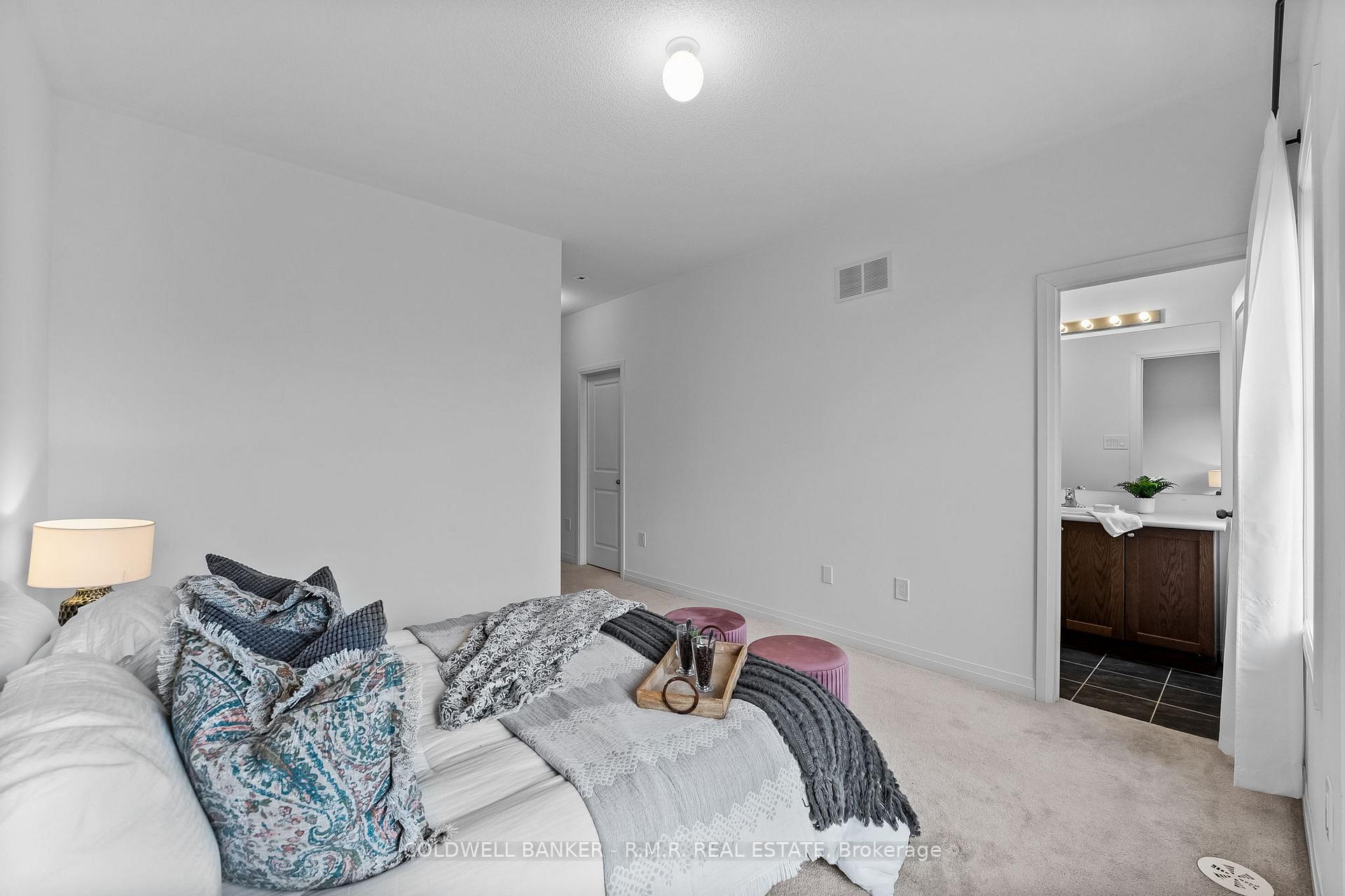 Photo 31 of 21 Prince William Boulevard, Clarington, Bowmanville — HOMEH