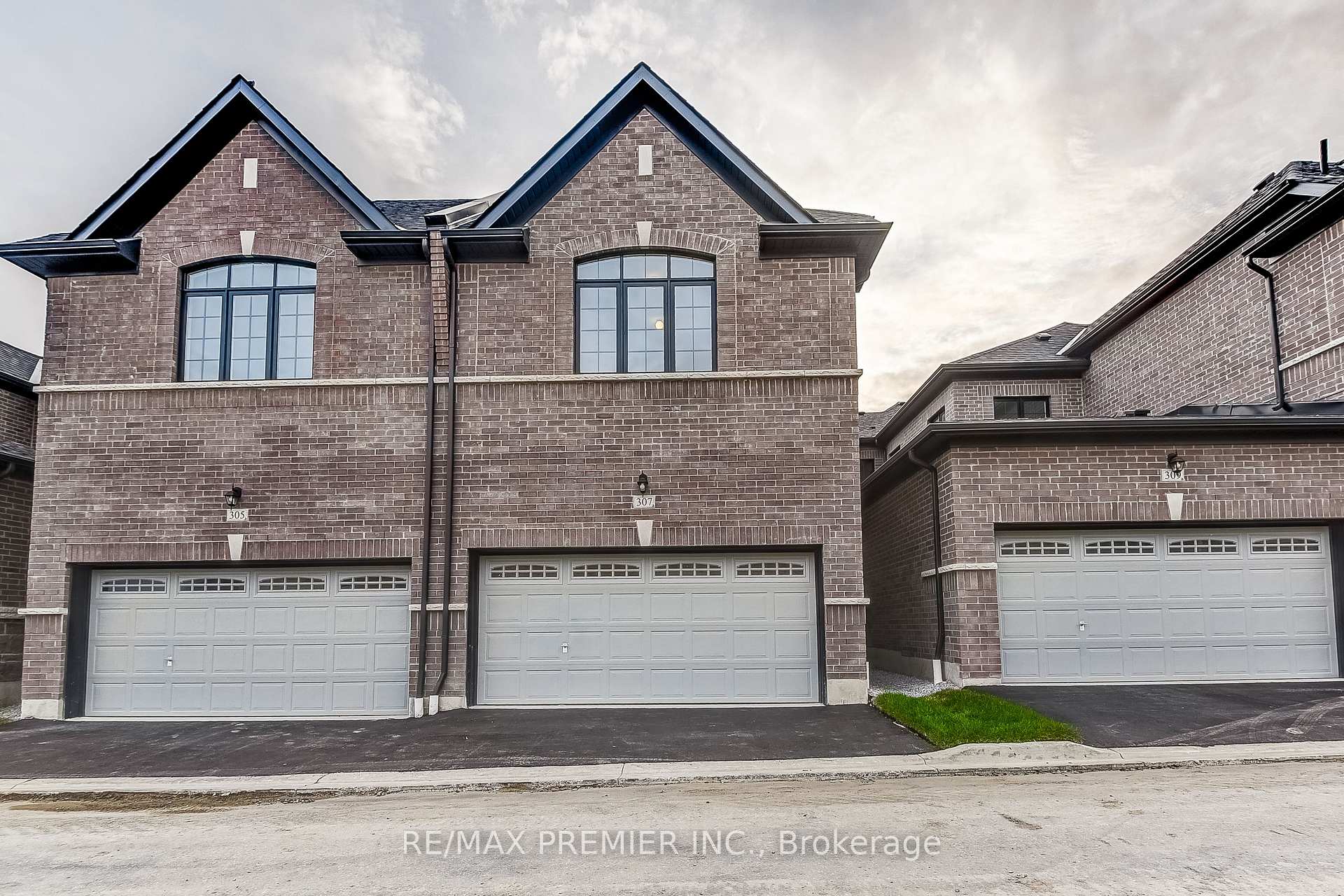 Photo 32 of 307 Coronation Road, Whitby, Rural Whitby — HOMEH