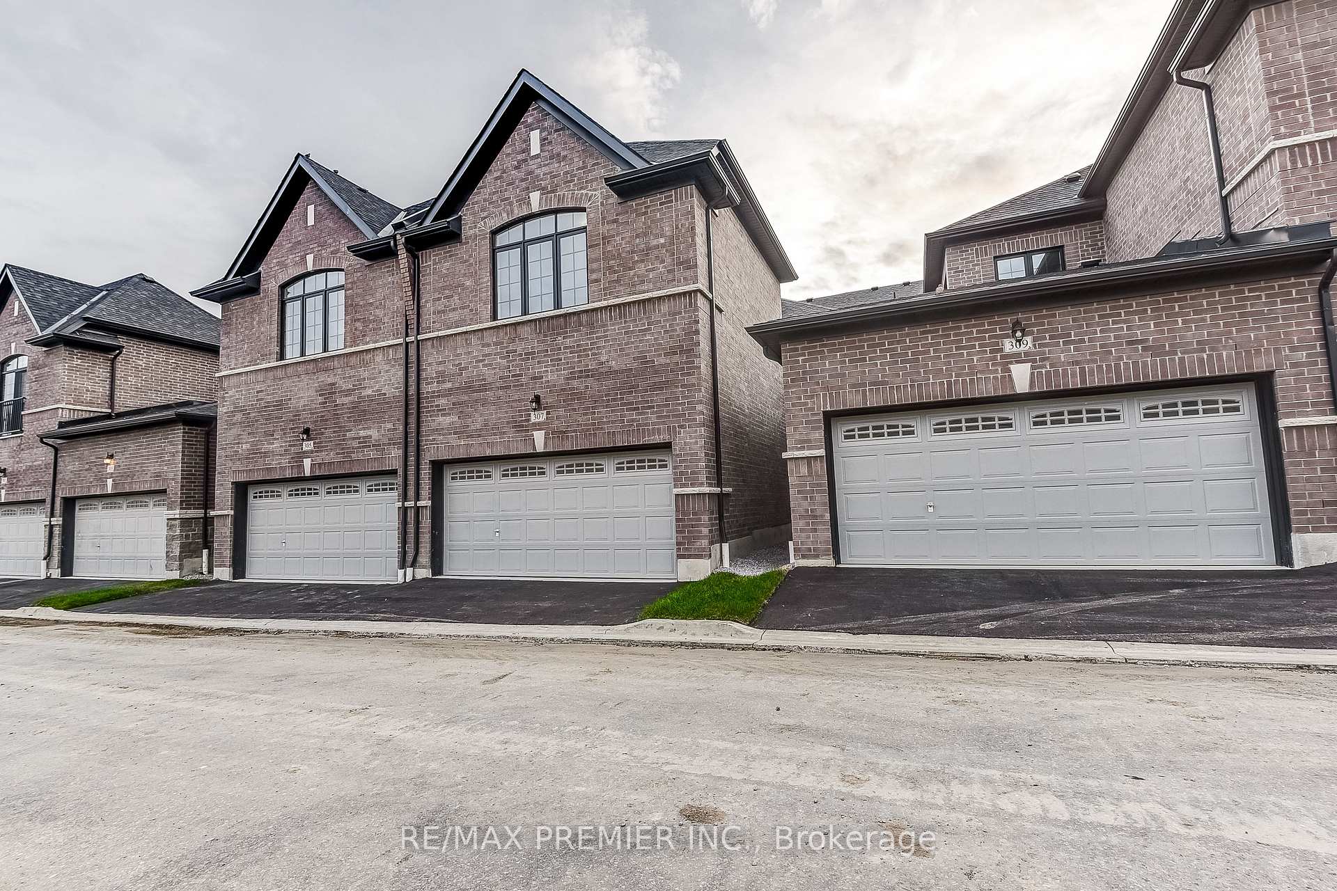 Photo 35 of 307 Coronation Road, Whitby, Rural Whitby — HOMEH