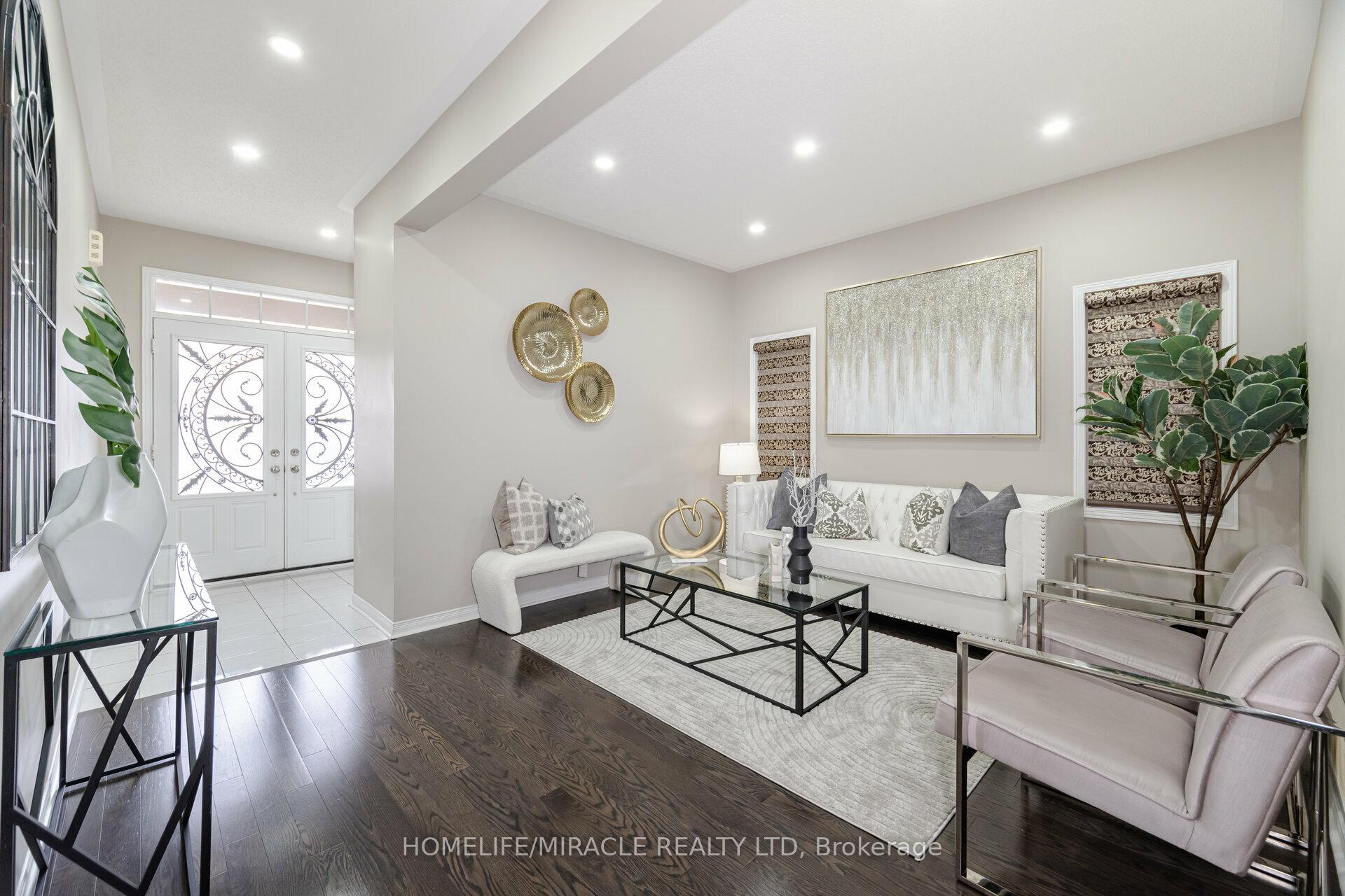 Photo 5 of 23 Fringetree Road, Brampton, Sandringham-Wellington North — HOMEH
