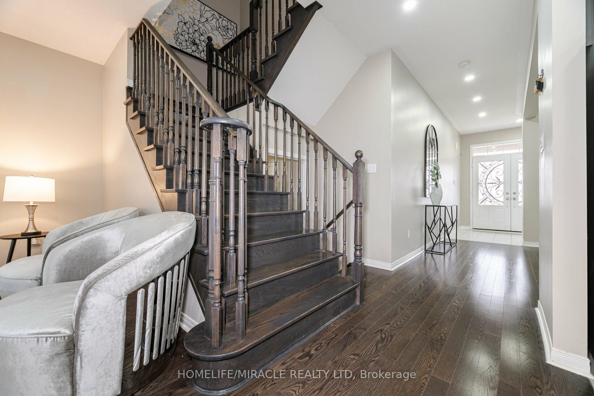 Photo 13 of 23 Fringetree Road, Brampton, Sandringham-Wellington North — HOMEH
