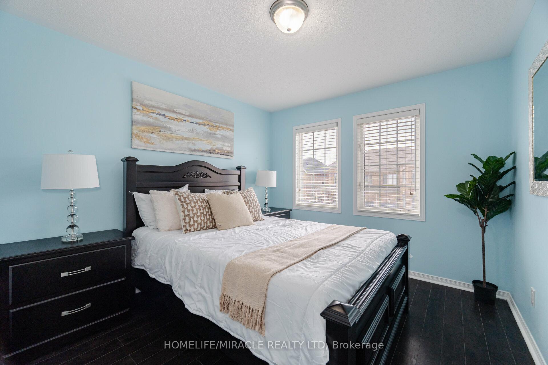 Photo 19 of 23 Fringetree Road, Brampton, Sandringham-Wellington North — HOMEH