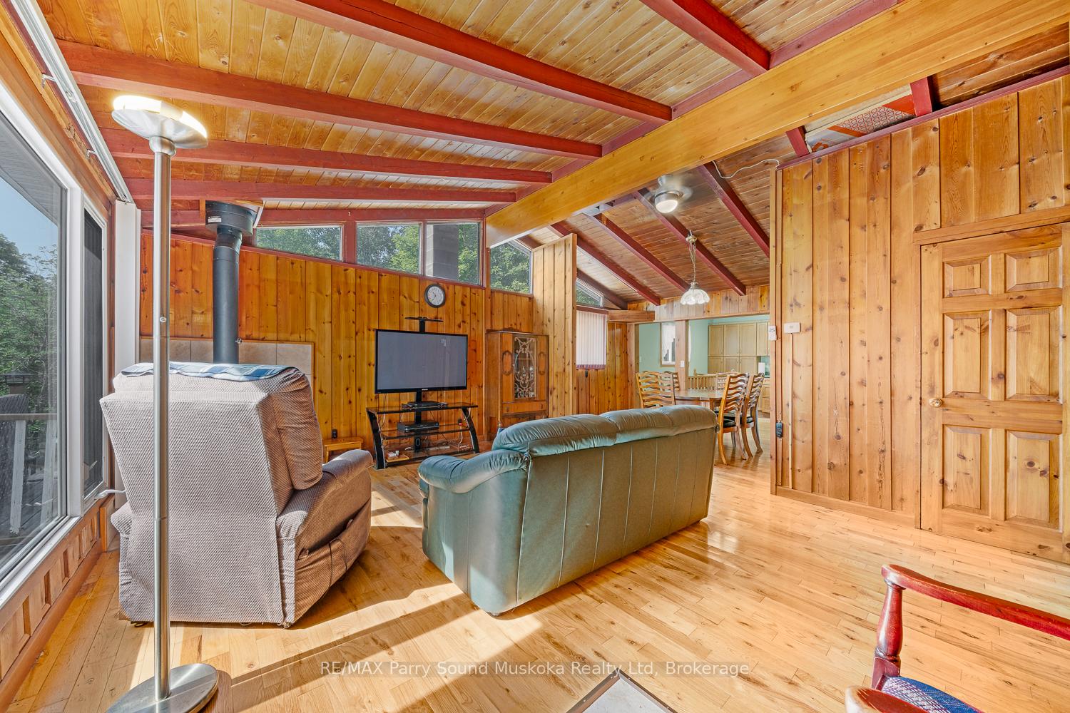 Photo 12 of 124 Pinewood Road, McDougall — HOMEH