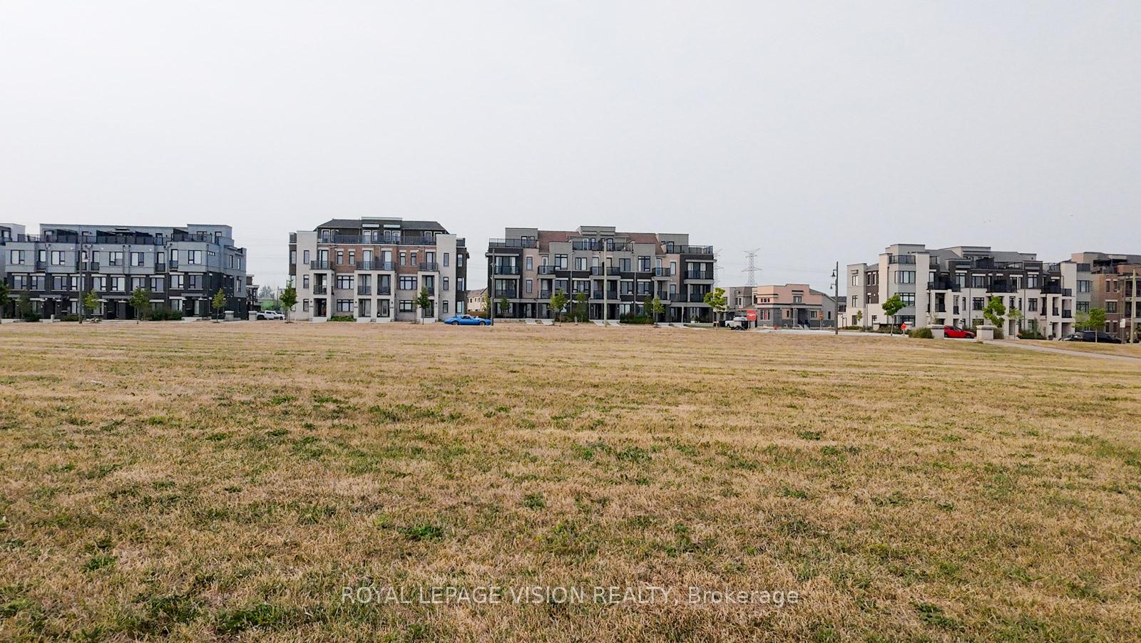 Photo 25 of 74 Caspian Square, Clarington, Bowmanville — HOMEH