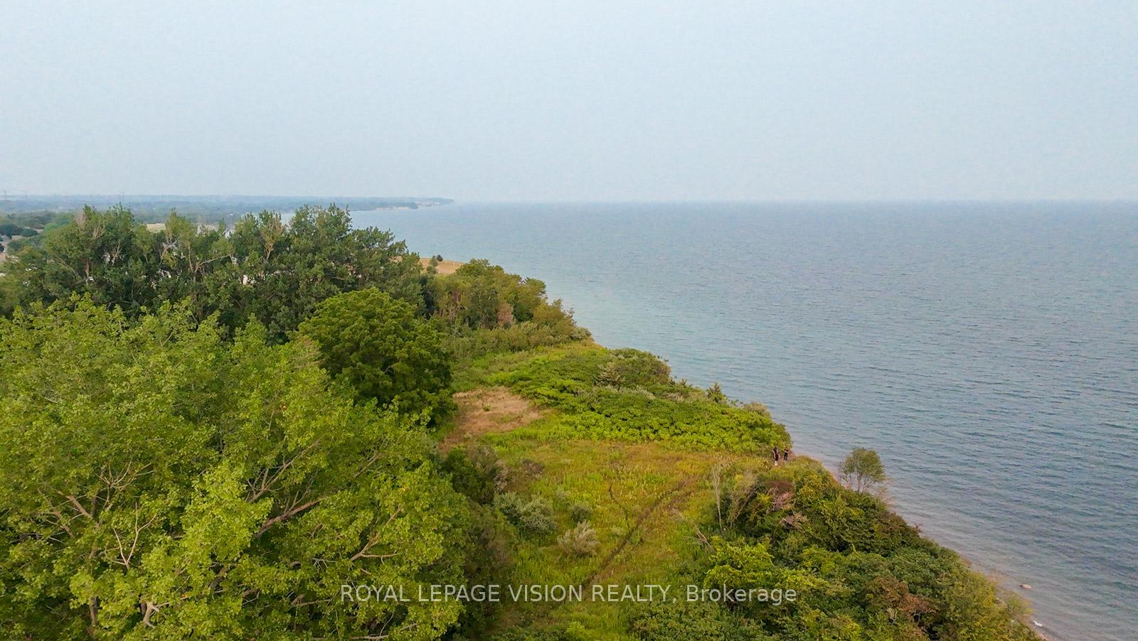 Photo 26 of 74 Caspian Square, Clarington, Bowmanville — HOMEH