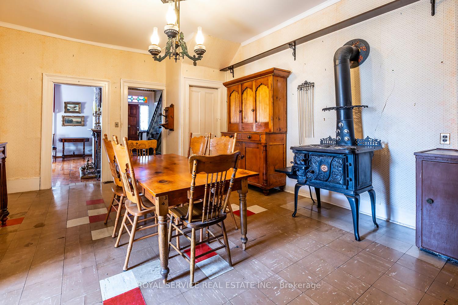 Photo 8 of 129 North Street, Clarington, Newcastle — HOMEH