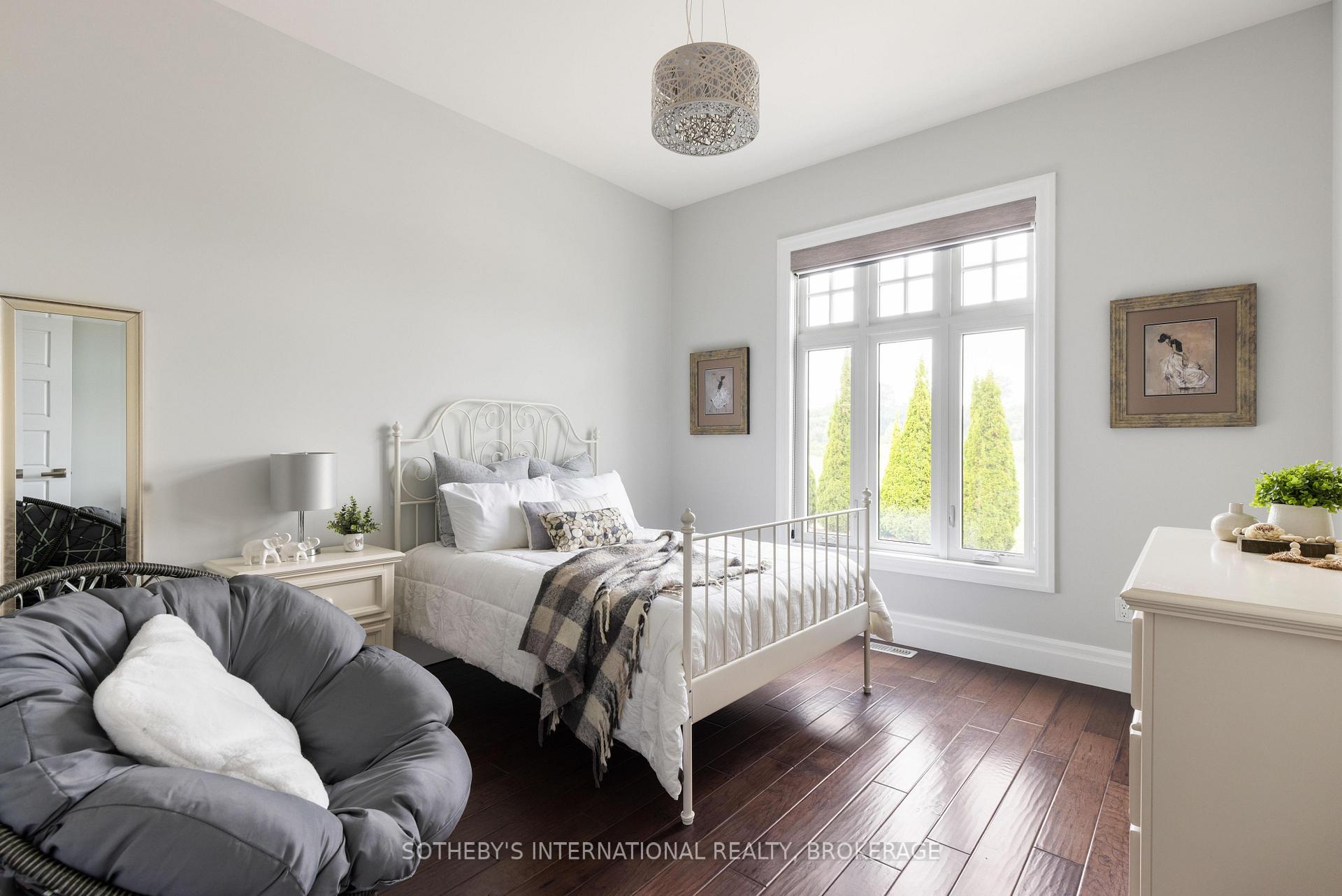 Photo 28 of 51 Tews Lane, Hamilton, Dundas — HOMEH