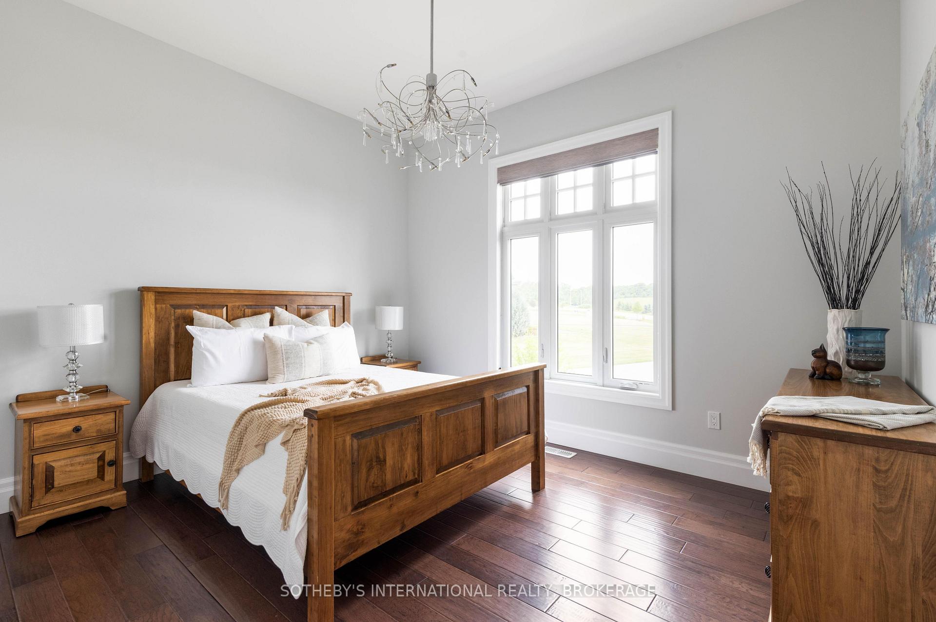 Photo 16 of 51 Tews Lane, Hamilton, Dundas — HOMEH