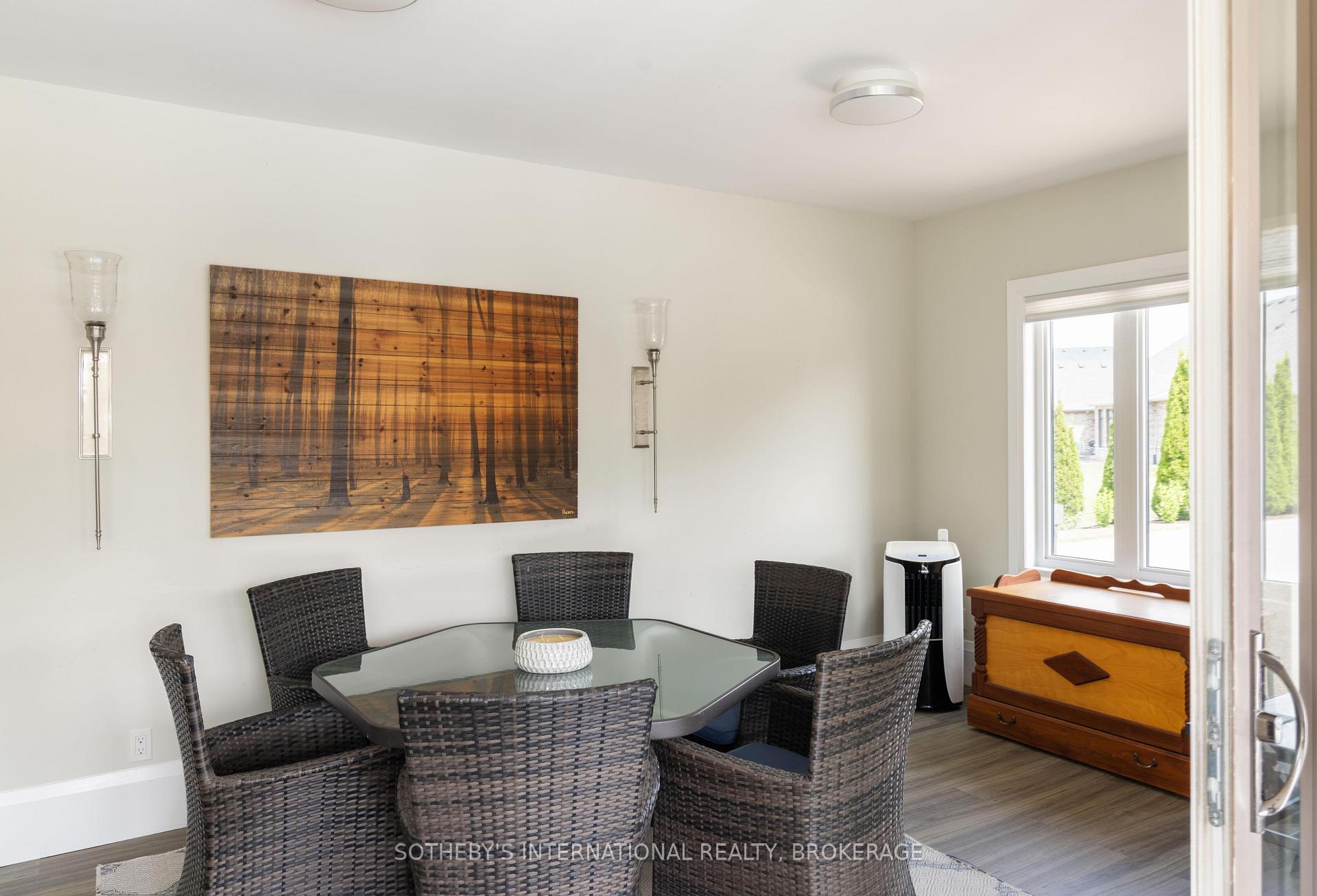 Photo 40 of 51 Tews Lane, Hamilton, Dundas — HOMEH