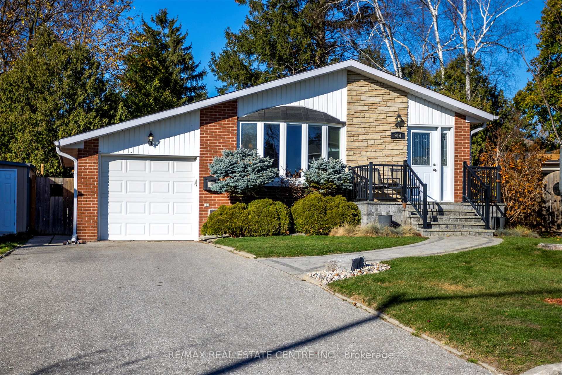 Photo 1 of 914 Ivy Court, Oshawa, Donevan — HOMEH