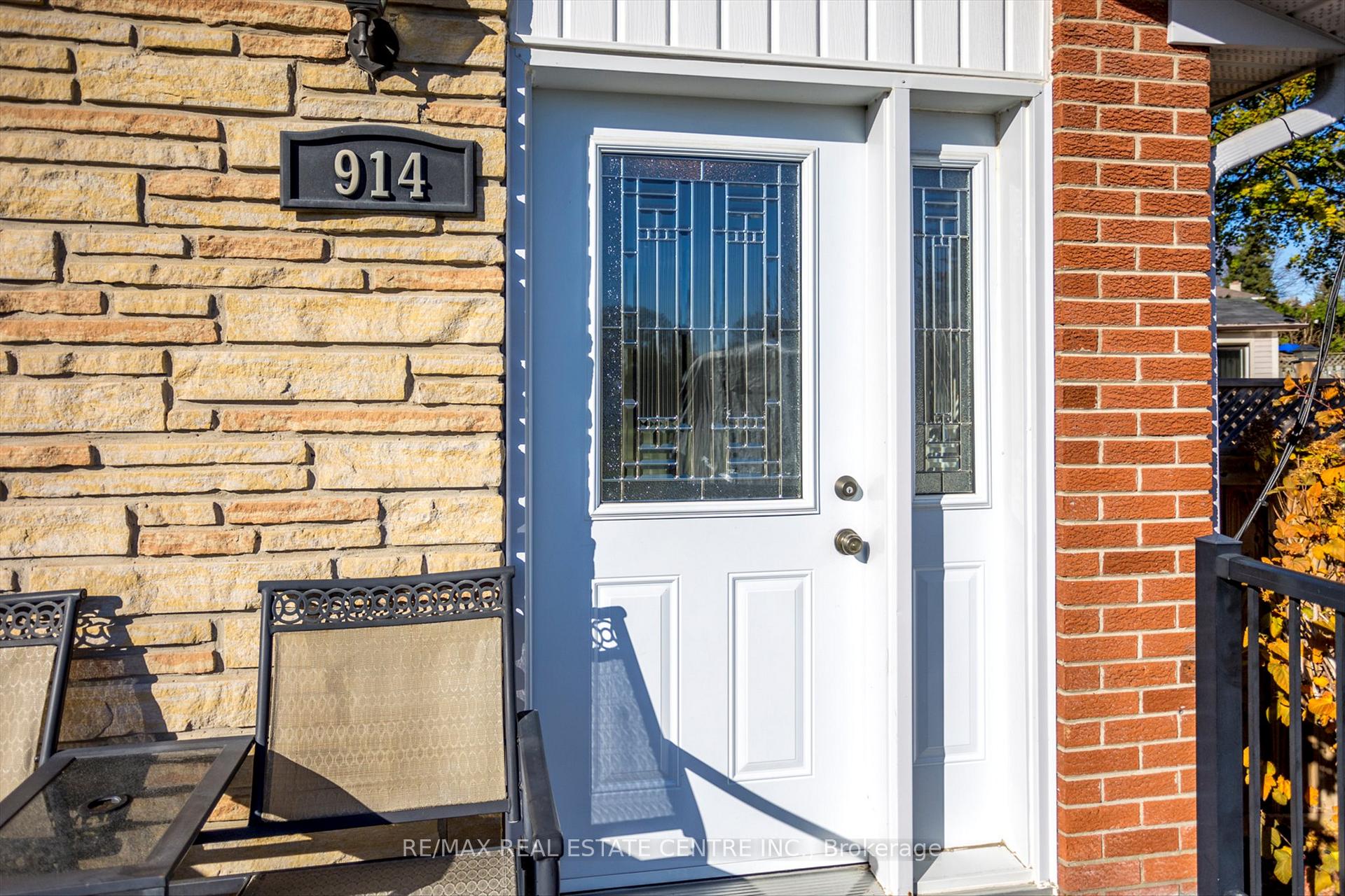 Photo 6 of 914 Ivy Court, Oshawa, Donevan — HOMEH