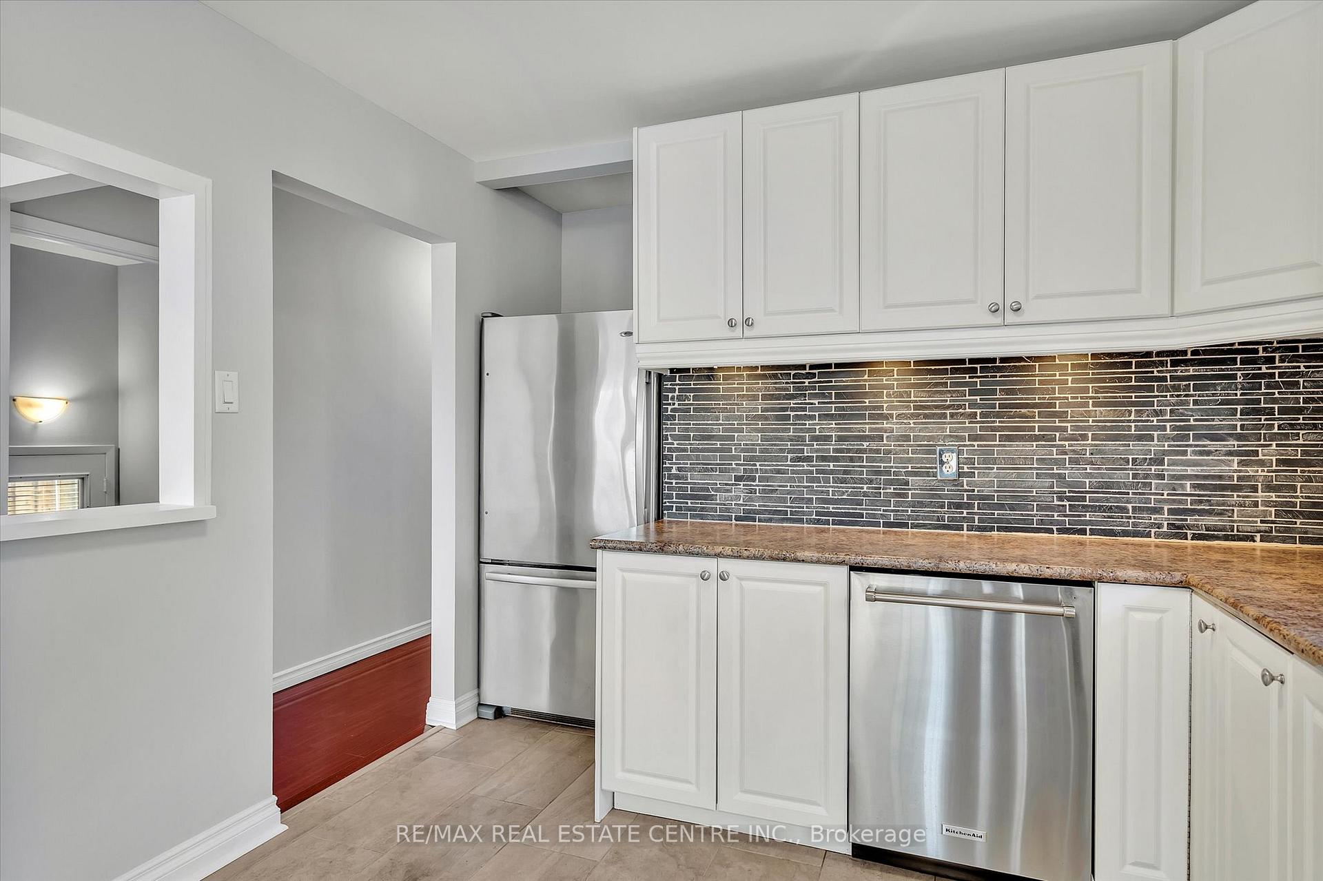 Photo 26 of 914 Ivy Court, Oshawa, Donevan — HOMEH